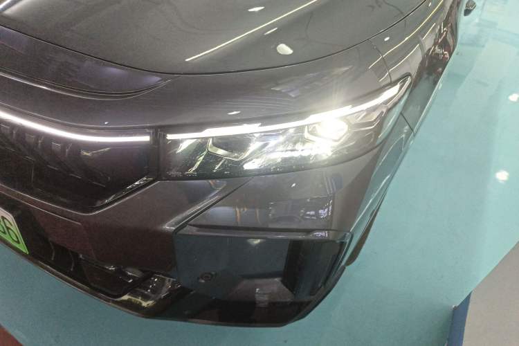 Used VOYAH FREE 2025 318 318 km Rear-Drive Touring Edition