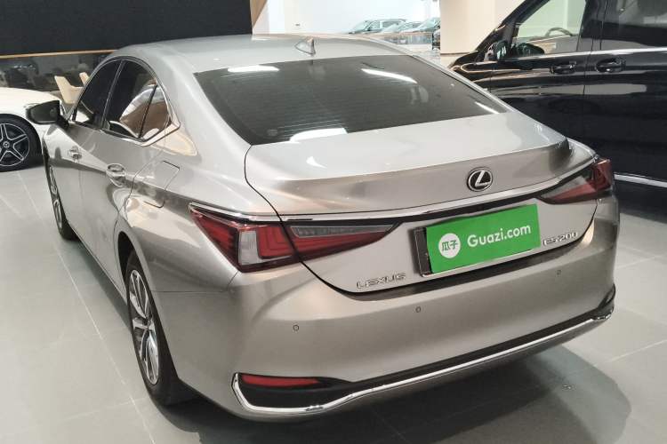 Used Lexus ES 2022 200 Excellence Edition