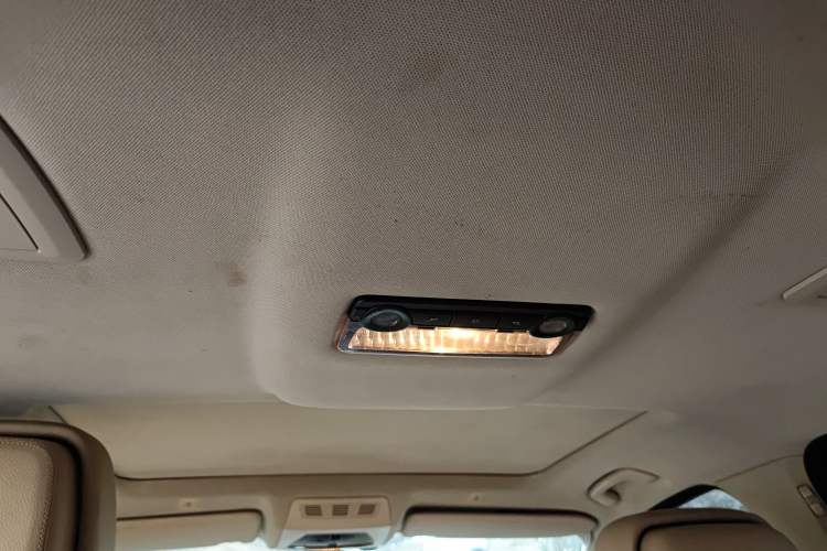 Used BMW 5 Series 2013 530Li Leading Model