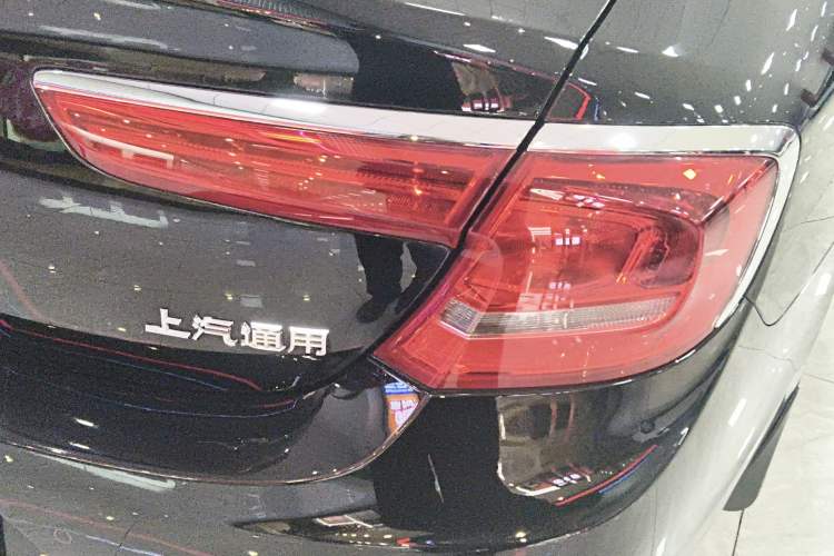 Used Buick LaCrosse 2018 28T Luxury Model
