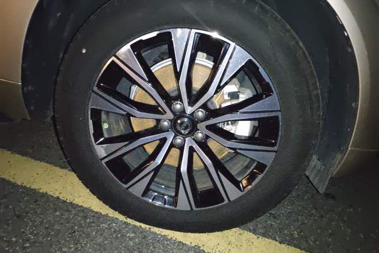 Used Volvo XC60 2024 B5 4x4 Smart Luxury Edition