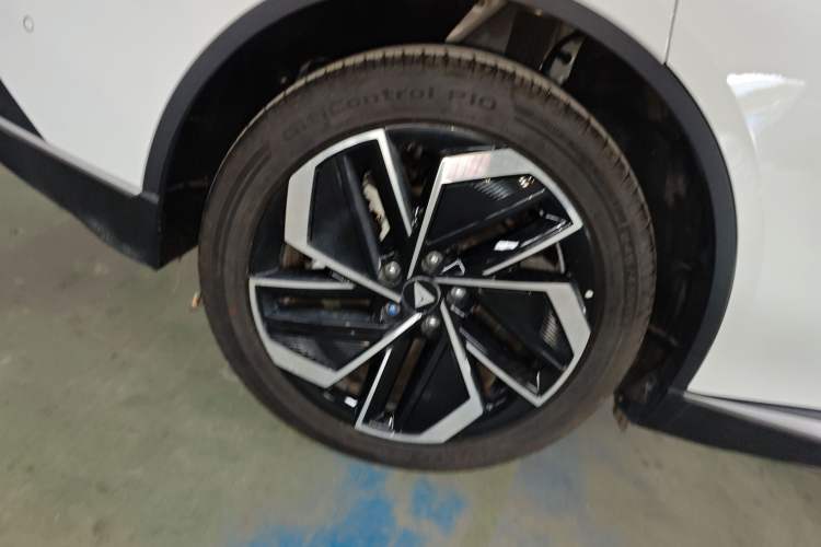 Used Deepal L07 2026 Model 550Ultra Huawei Qiankun ADS SE Edition
