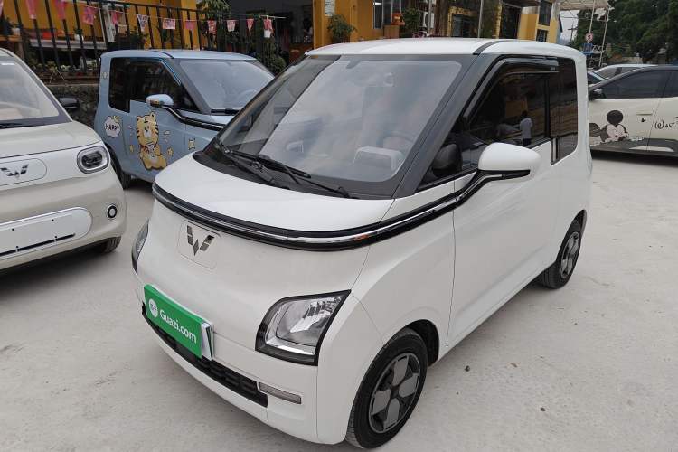 Used Wuling Air ev 2023 - Four Seats - Standard Edition