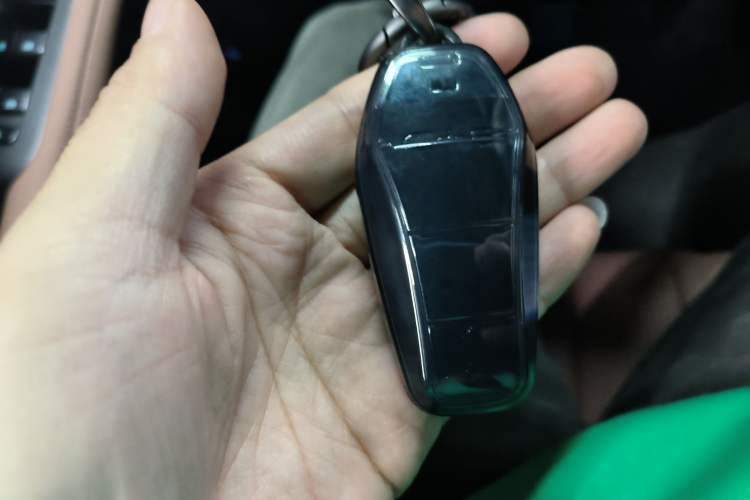 Used BYD Song L EV 2024 550 km Excellence Version
