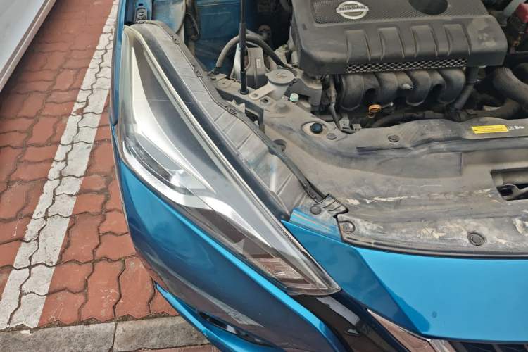 Used Nissan Lannia 2016 1.6L CVT Smart Edition Right Front Headlight