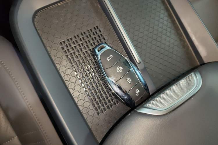 Used Hongqi EH7 2024 690 Pro