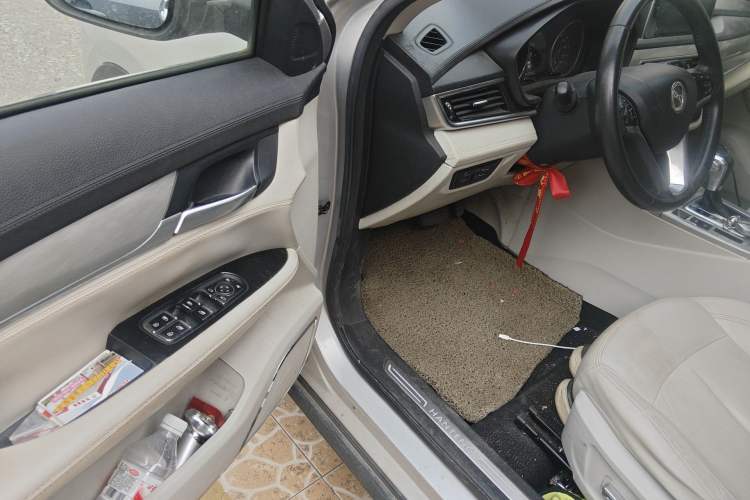 Used Hanteng X5 2018 1.5T CVT Luxury Edition Driver Seat