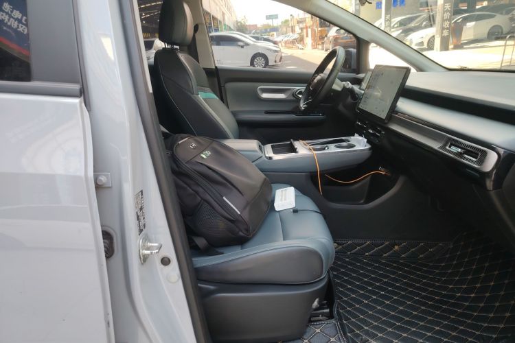 Used AION Y 2022 Plus 70 Smart Edition