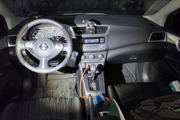 Used Nissan Sylphy 2022 Classic 1.6XE CVT Comfort Edition Center Console