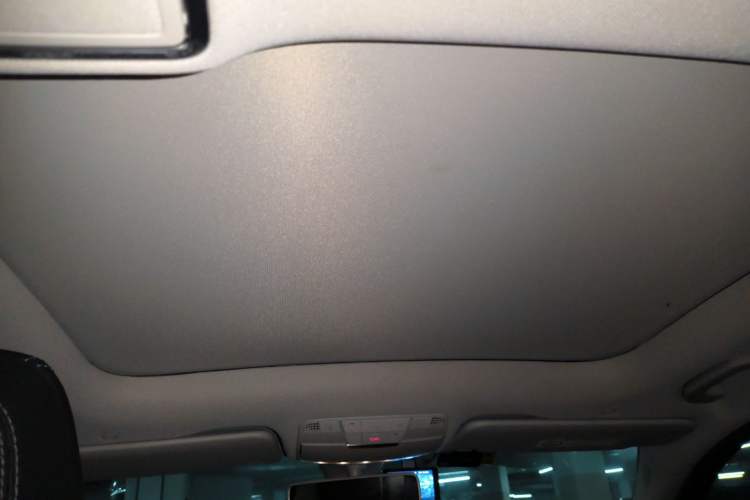 Used Mercedes-Benz C-Class 2020 Restyled C 260 L Sport Edition Headliner