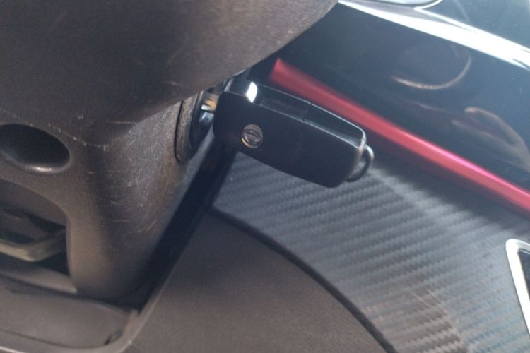 Used FORTHING Joyear X5 2017 Enjoy Series 1.6L CVT Luxury Model Vehicle Key