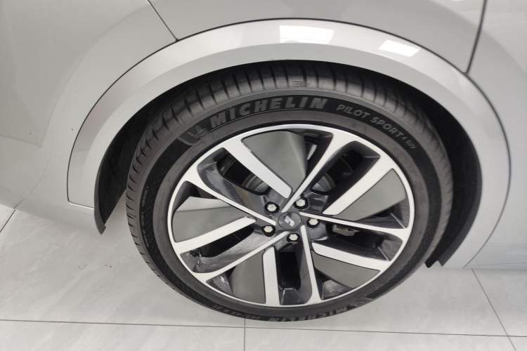 Used Li Auto L9 2022 Max model