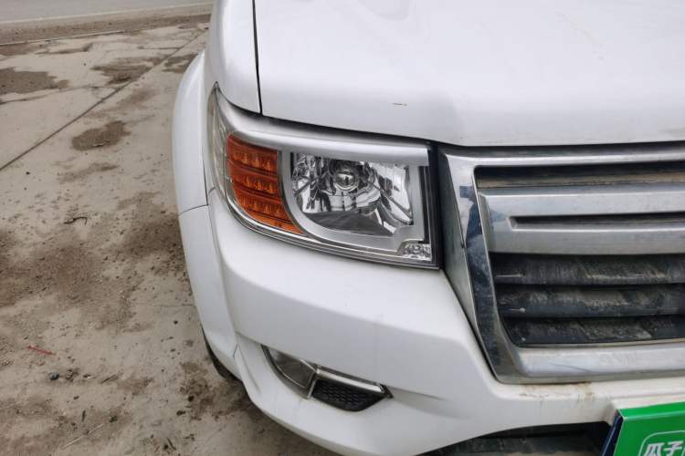 Used Dongfeng Ruichi  Right Front Headlight