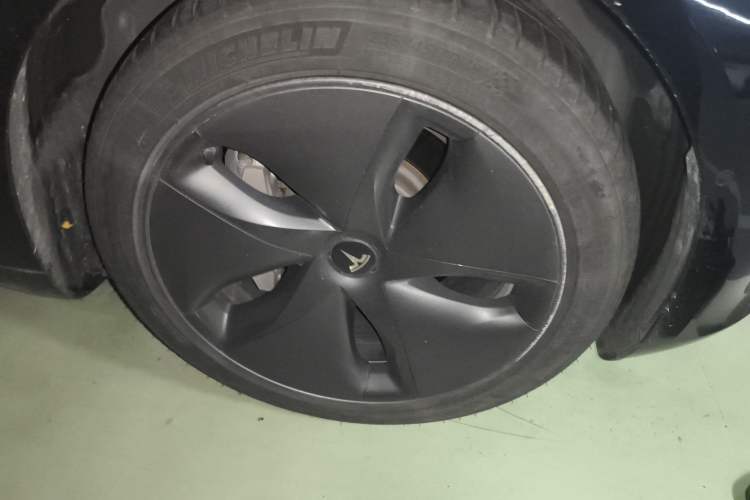 Used Tesla Model 3 2020 Standard Range Rear-Wheel Drive Upgraded Version Right Front Wheel Hub