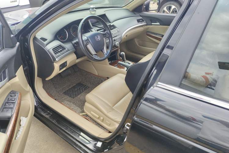 Used Honda Accord 2011 2.4L EX
