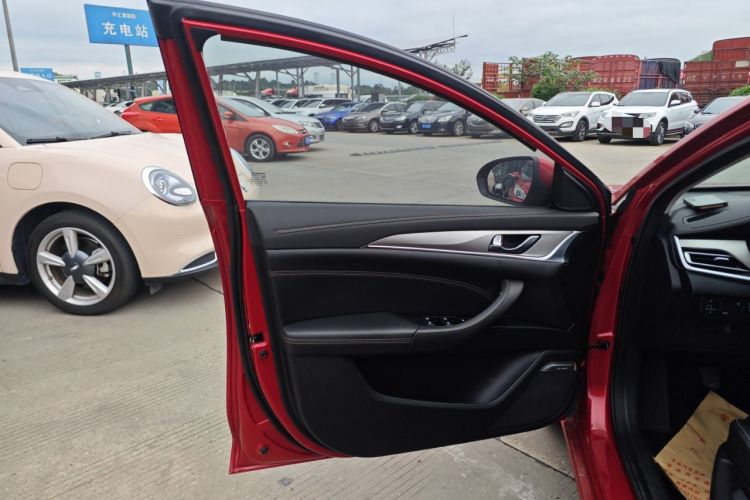 Used Changan Eado 2019 High-Energy Edition 1.6L GDI Manual Pioneer Model China VI Standard
