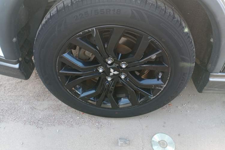 Used Mitsubishi Outlander 2018 2.0L Two-Wheel Drive Glory Edition 5 Seats