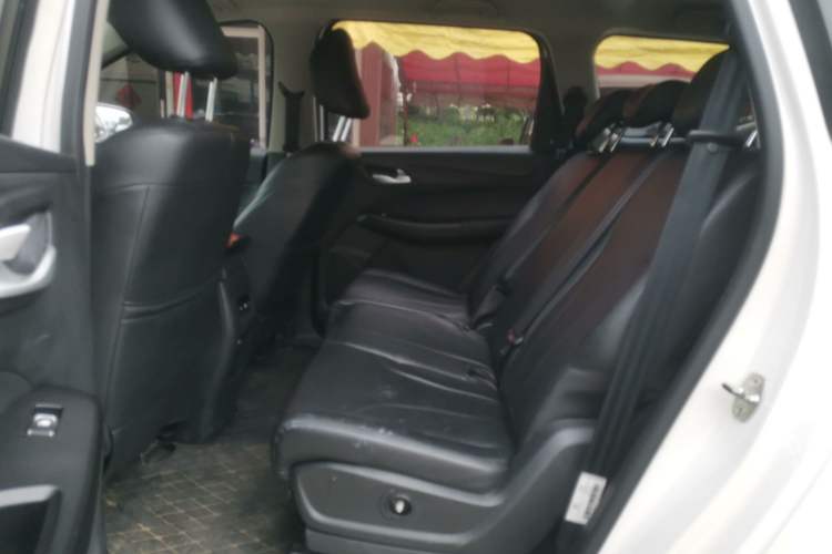 Used Baojun 730 2019 1.5T CVT Fashion Model 7 Seats China VI Emission Standard Left Rear Seat