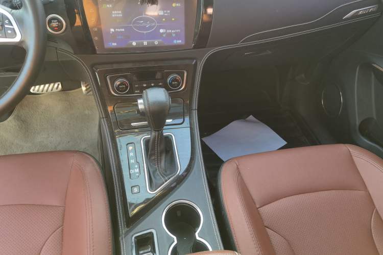 Used Zotye T600 2015 2.0T DCT Prestige Edition
