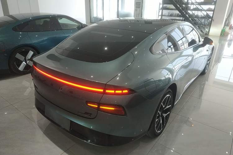 Used XPeng P7 2023 P7i 610 Max Performance Edition
