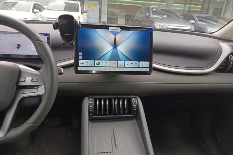 Used BYD Yuan PLUS 2025 Intelligent Driving Version 510 km Leading Edition Audio And AC Panel