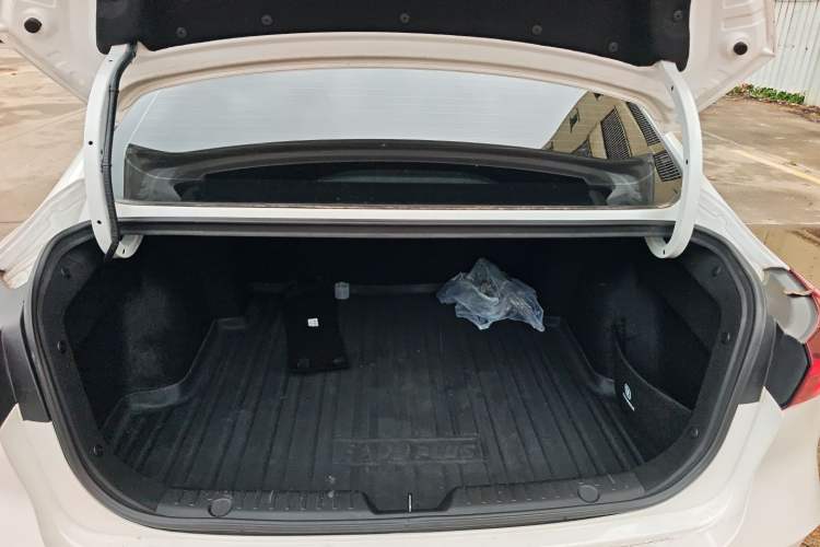 Used Changan Eado 2023 Changan Edition PLUS Blue Whale NE 1.4T GDI DCT Prestige Version
