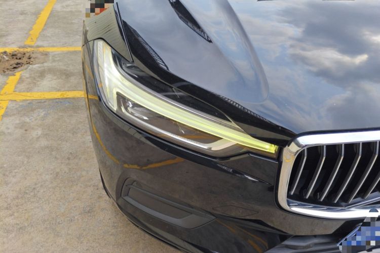 Used Volvo XC60 2019 T5 4x4 Smart Edition China V Standard Right Front Headlight