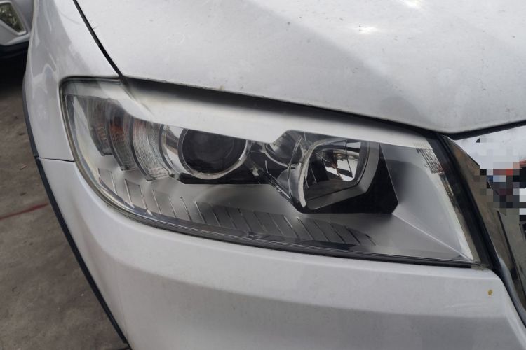 Used Haval H6 2018 Red-Label Sport Edition 1.5T Automatic Two-Wheel Drive Elite Model Right Front Headlight