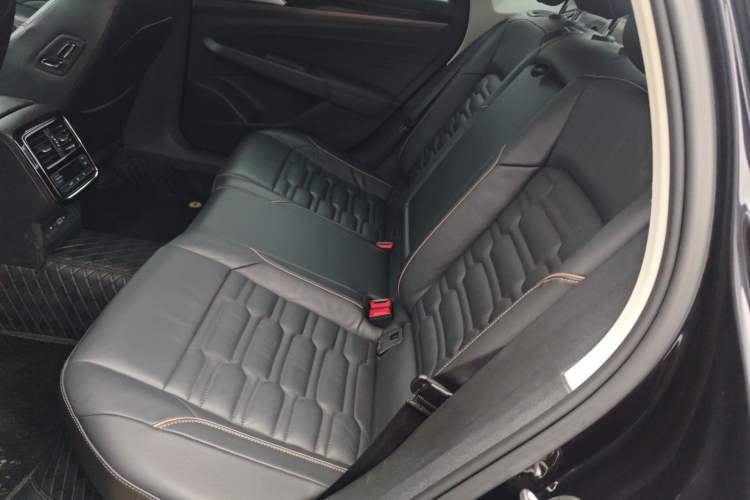 Used Volkswagen Passat 2020 330TSI Elite Edition China VI
