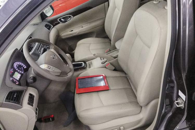 Used Nissan Sylphy 2014 1.6XV CVT Deluxe Edition