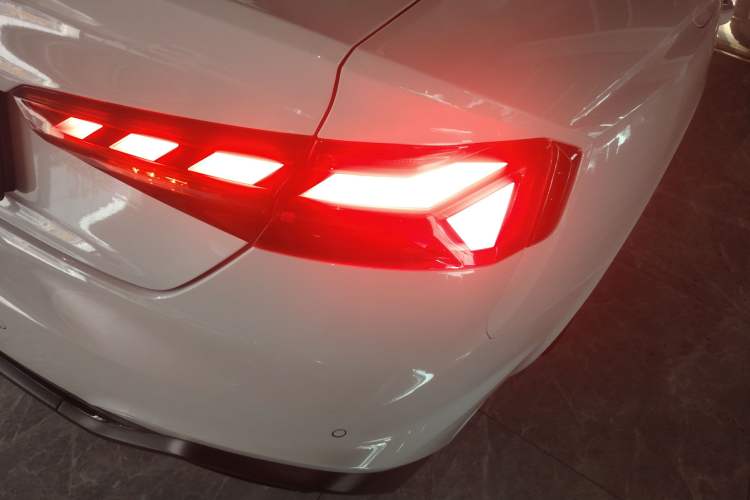 Used Audi RS 5 2021 RS 5 2.9T Sportback Dark Gold Edition
