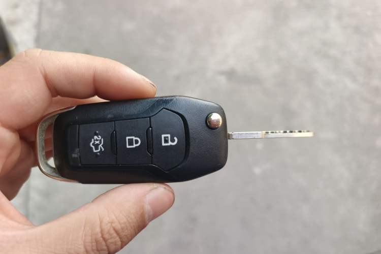 Used Ford Everest 2016 2.0T Gasoline Automatic Two-Wheel Drive Luxury Edition