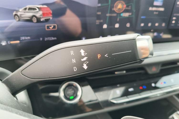 Used Buick Envision 2025 Encore Plus 28T Two-Wheel-Drive Platinum Edition