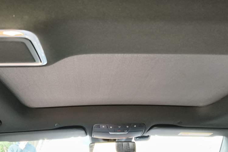 Used Mercedes-Benz GLC 2020 Facelift GLC 300 L 4MATIC Dynamic Edition
