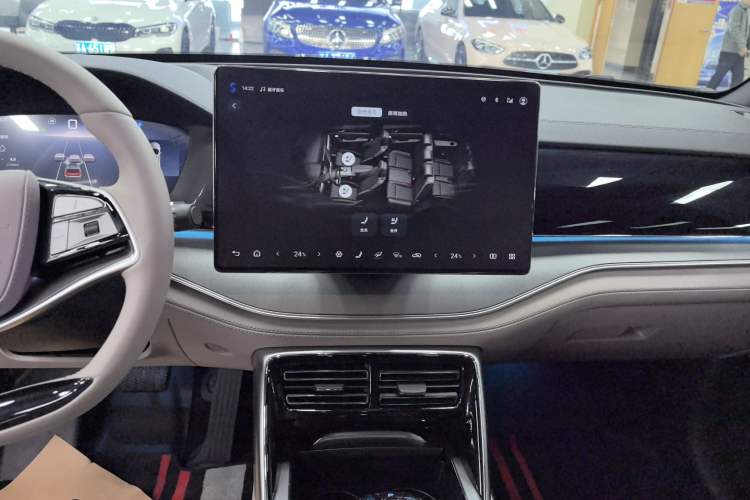 Used BYD Tang New Energy 2025 DM-i 115KM Prestige Model Audio And AC Panel