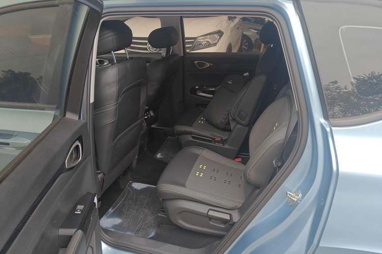 Used Baojun RM-5 2019 1.5T CVT Elite Version with 24-Hour Online Service 6 Seats
