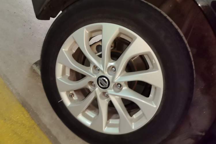 Used Nissan Sylphy 2019 1.6XV CVT Smart Connect Luxury Edition China VI Standard Right Rear Wheel Hub