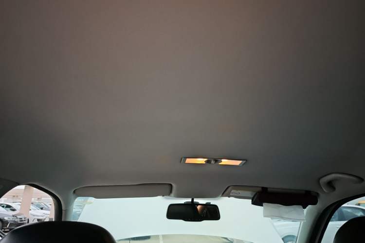 Used Volkswagen Lavida 2015 1.6L Automatic Fashion Edition Headliner