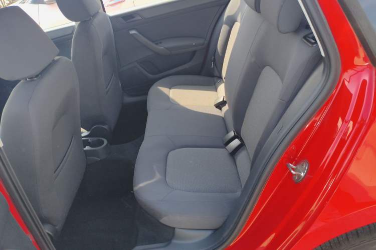 Used Skoda Rapid Spaceback 2016 Revised Version 1.4L Manual Front-Drive Edition
