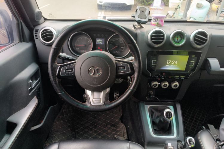 Used BAIC Off-Road BJ40 2016 2.0T Manual Four-Wheel Drive Prestige Edition
