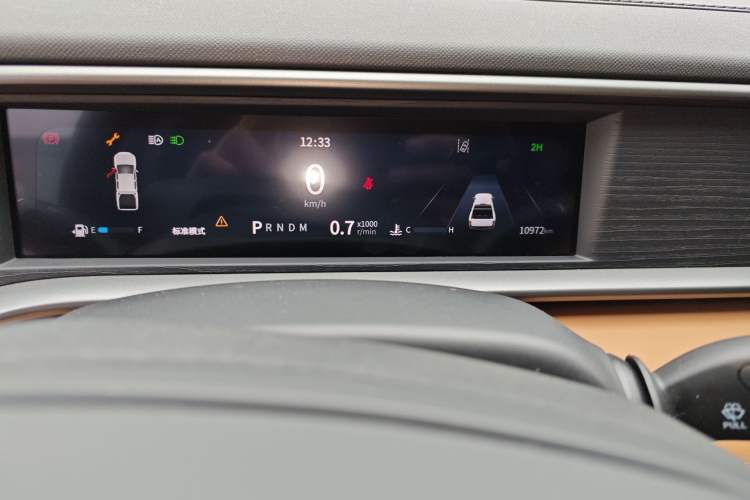 Used RELY Venucia R08 2025 Model 2.3T 8AT 4WD Diesel Standard Box Dream Edition Odometer Close Up