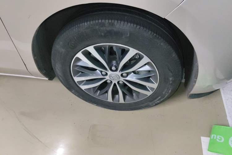 Used Buick GL8 2017 ES 28T Luxury Model China V Standard Right Front Wheel Hub