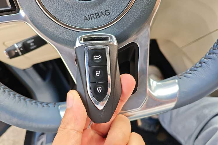 Used Zotye Domy X7 2017 1.8T DCT Prestige Model
