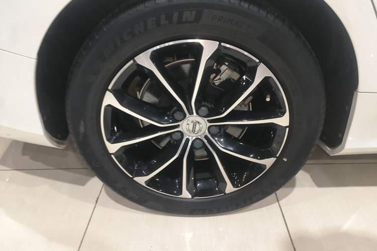 Used Volvo V60 2020 T4 Zhiyi Luxury Edition
