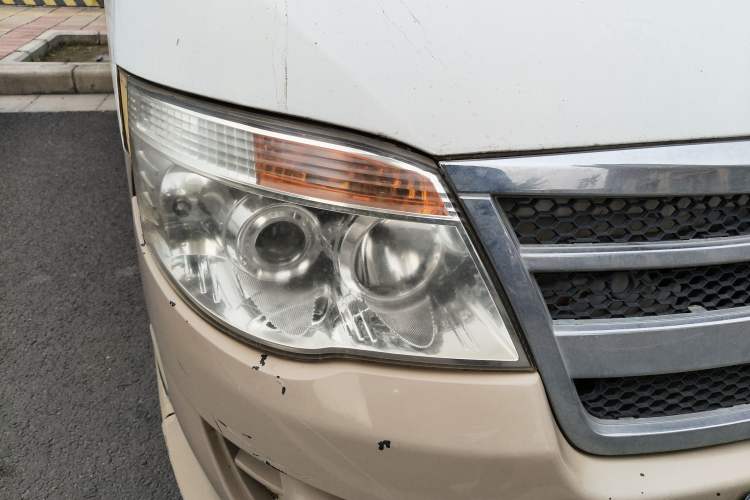 Used Foton Scenic 2014 2.0L Express Standard Long-Wheelbase High-Roof Version 486EQV4
