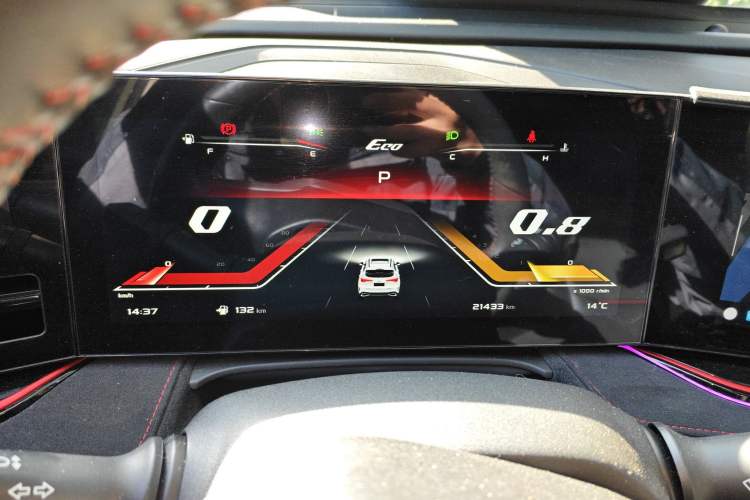 Used CHANGAN OSHAN X5 PLUS 2023 Revised Version 1.5T DCT Navigation Edition
