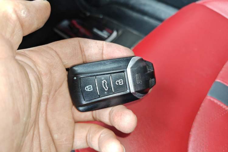 Used Dongfeng Aeolus Yixuan 2021 230T Automatic Zuiying Knight Edition
