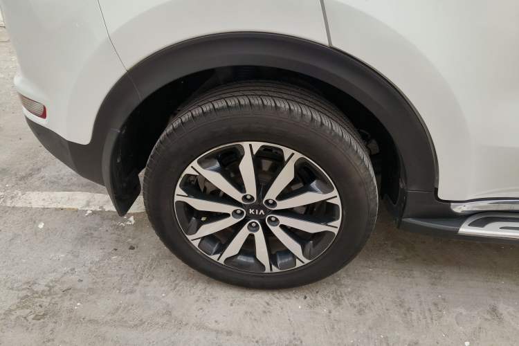 Used Kia KX5 2017 1.6T Automatic Two-Wheel Drive 15th Anniversary Special Edition DLX