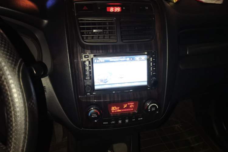 Used Kia Sportage 2013 2.0L Automatic Two-Wheel Drive GLS Trim Audio And AC Panel