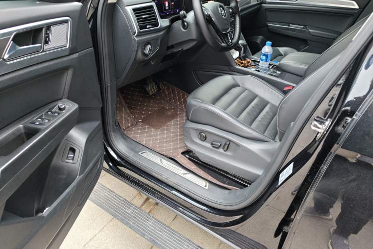 Used Volkswagen Teramont 2020 Revised Version 330TSI Two-Wheel Drive Luxury Edition Driver Seat